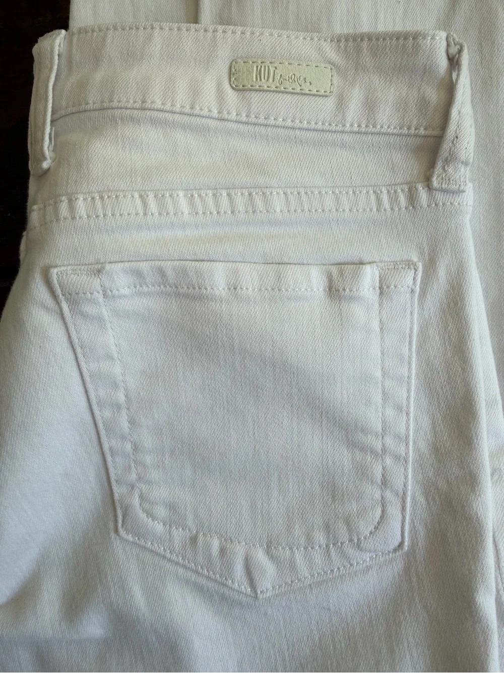 Kut from the Kloth White Diana Mid Rise Skinny Jeans 6